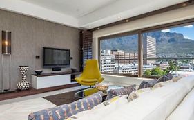Best Views Of The Iconic Table Mount In Cape Town
